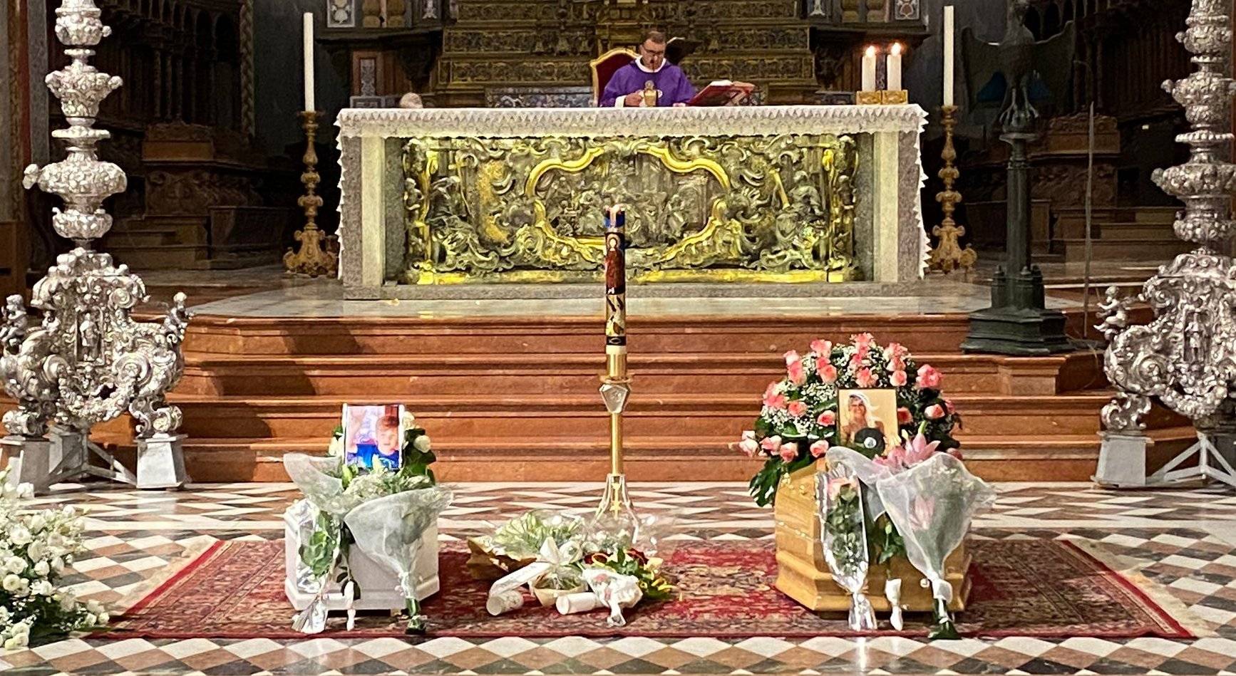 Duomo-funerali-Viviana-Parisi-e-Gioele-Mondello.jpeg