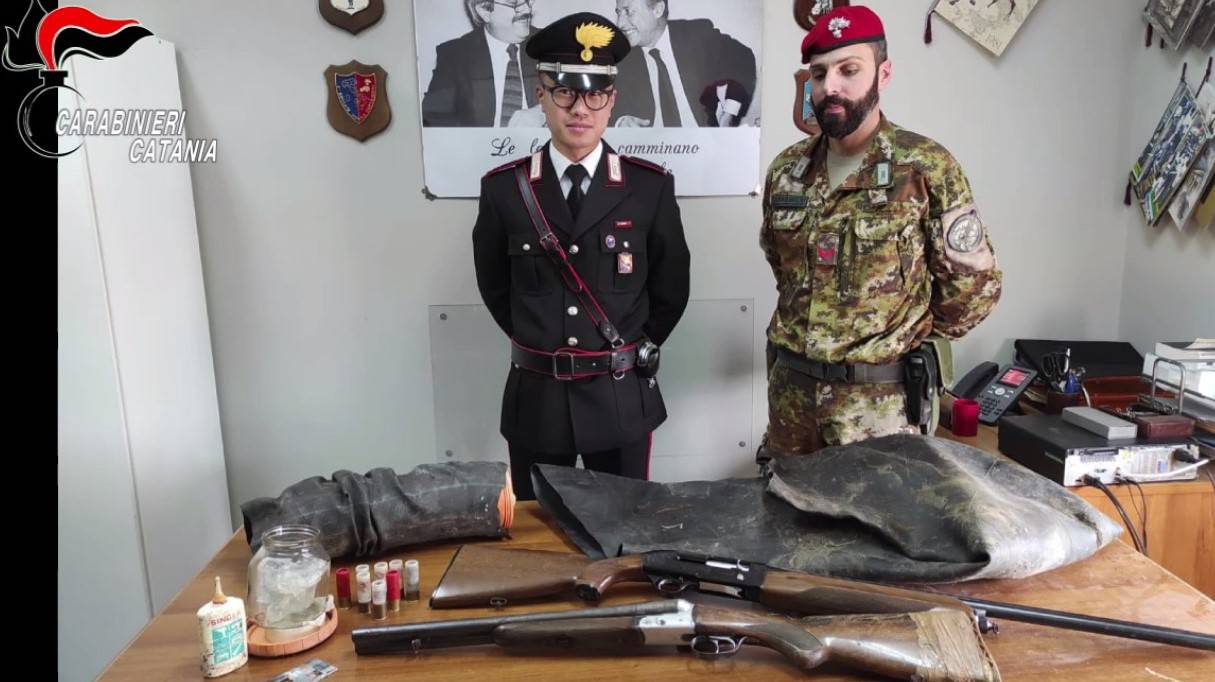 carabinieri-Randazzo-armi-sequestrate.jpg
