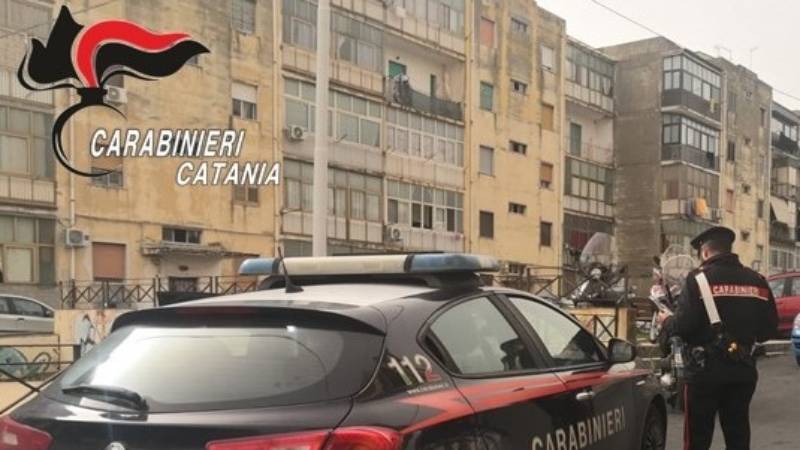 carabinieri-catania-1.jpg